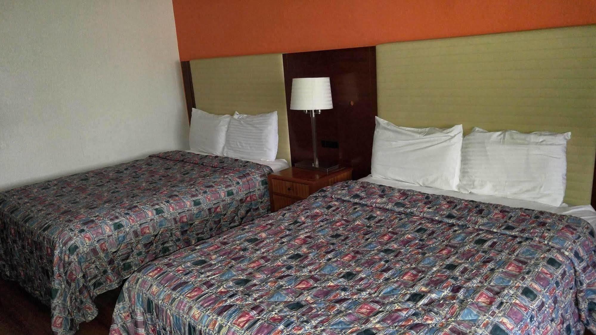 Regency Inn And Conference Center Clinton Kültér fotó